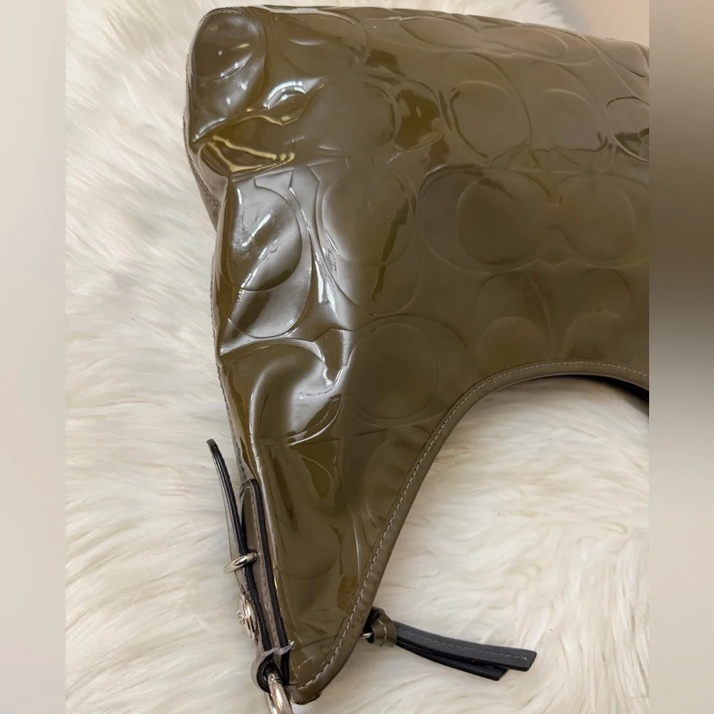 Coach Glossy Olive Shoulder Bag#F16172
